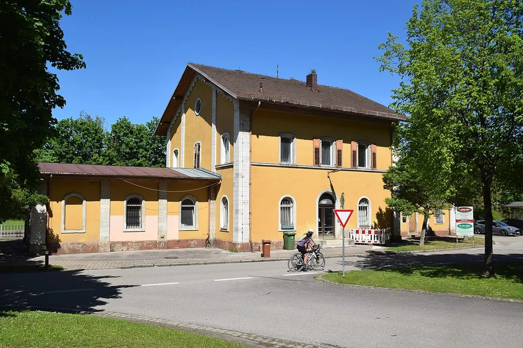 station building at Solnhofen station