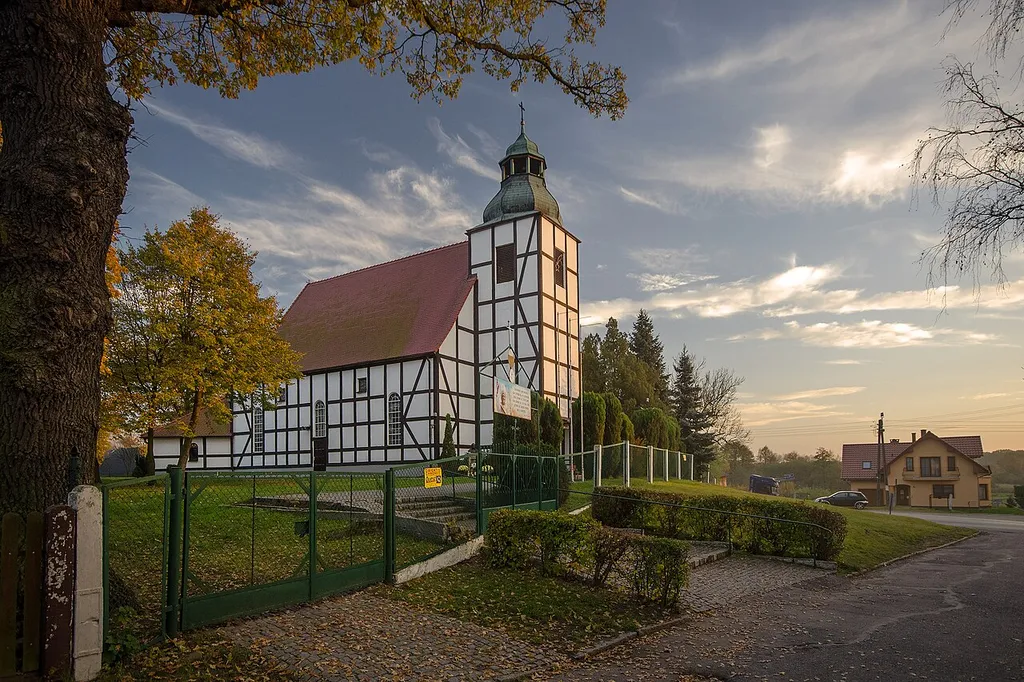 Bystrzyca - dawny kościół ewangelicki, obecnie rzymskokatolicki parafialny p.w. Matki Boskiej Anielskiej, 1772, 1976-81