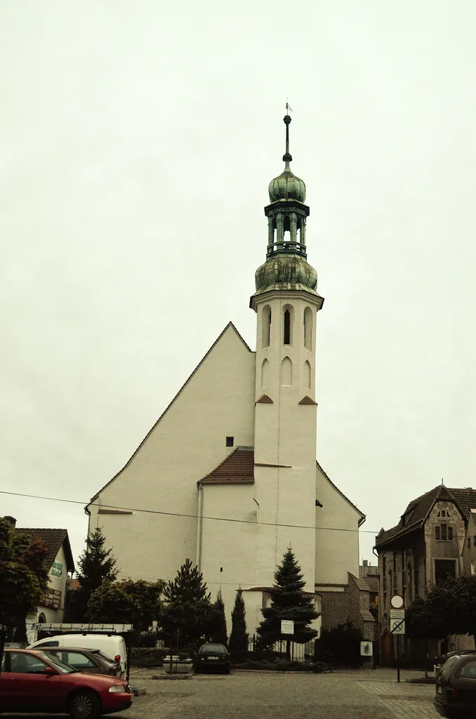 Żary, kościół p.w. św. Barbary, ob. garnizonowy p.w. Podwyższenia Krzyża, XIV/XV, XVIII