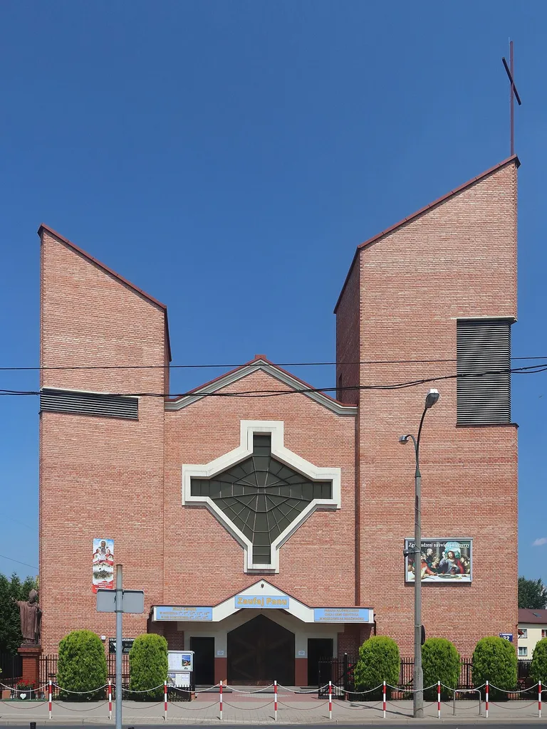 Kościół Najświętszego Ciała i Krwi Chrystusa przy ulicy Wojciechowskiego 32 w Warszawie.