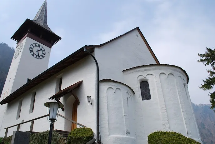 Vue de l'église de Wimmis (canton de Berne, Suisse)