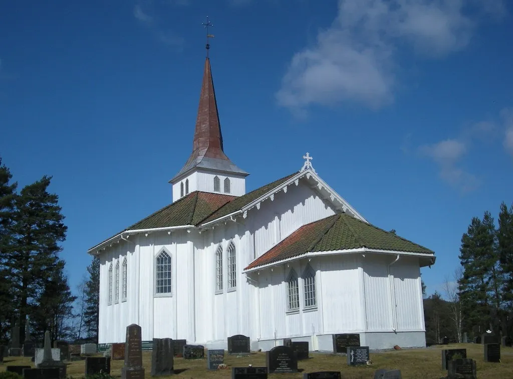 Hval kirke i Hallingby, Ytre Ådal
