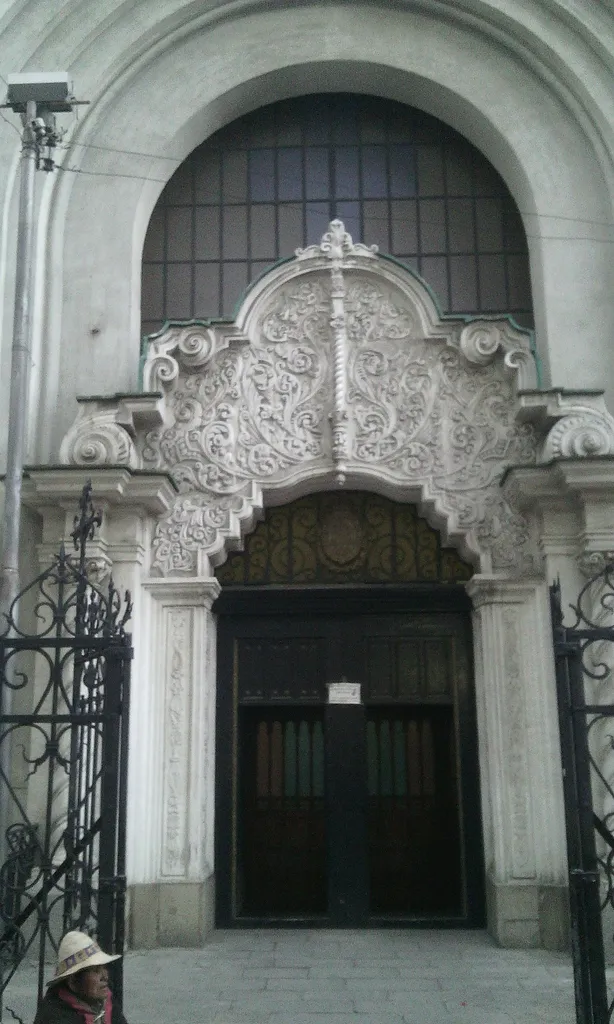 Iglesia San Juan de Dios puerta