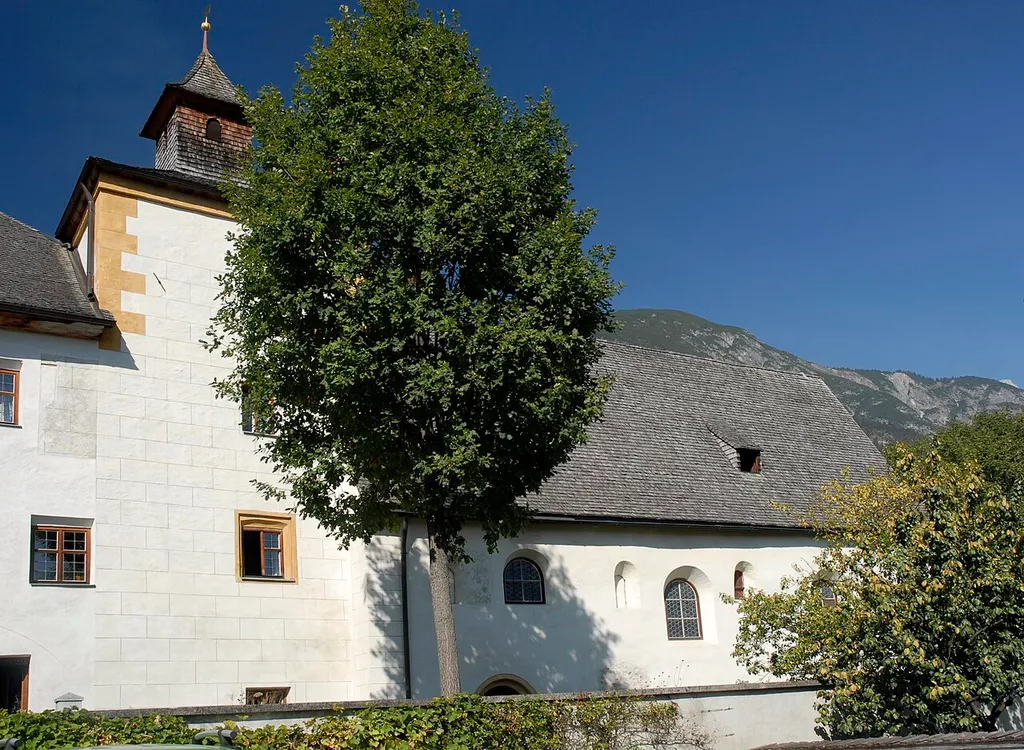 Thaur, Kirche zum Hl. Ulrich This media shows the protected monument with ObjektID 40218 in Austria. (Commons, de, Wikidata)