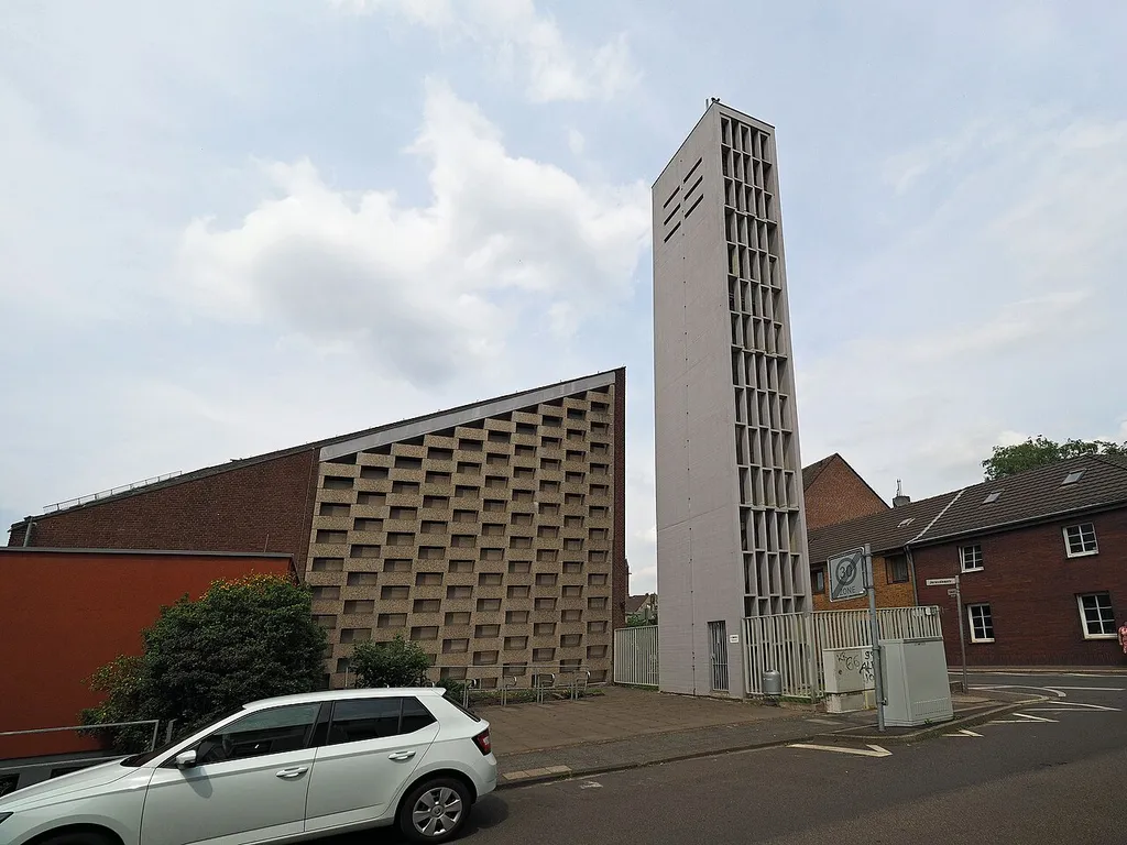 Kreuzkirche (Hüls) - Blick von der Jerusalemstraße