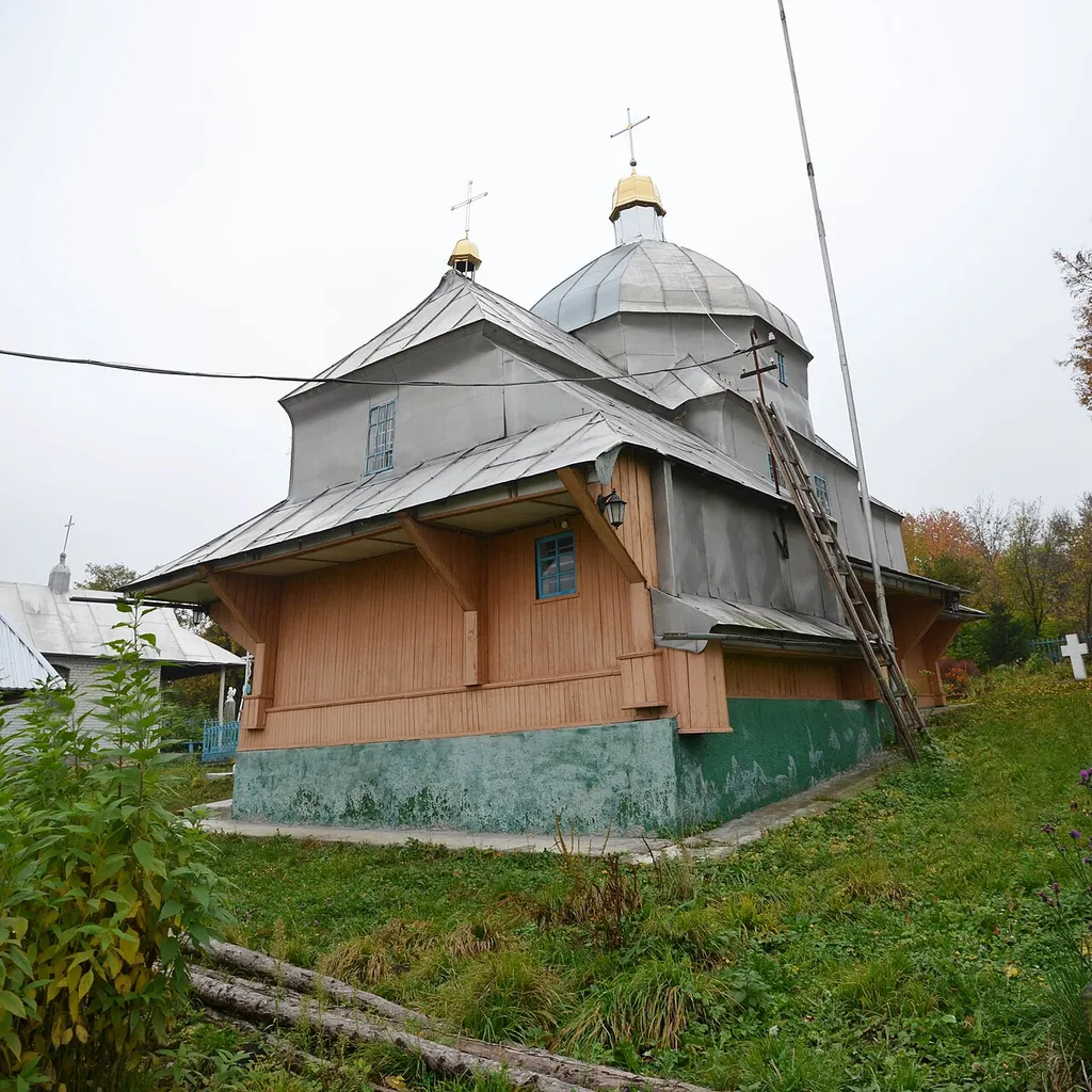 Церква святого Михаїла в селі Дусанів Перемишлянського району Львівської області.