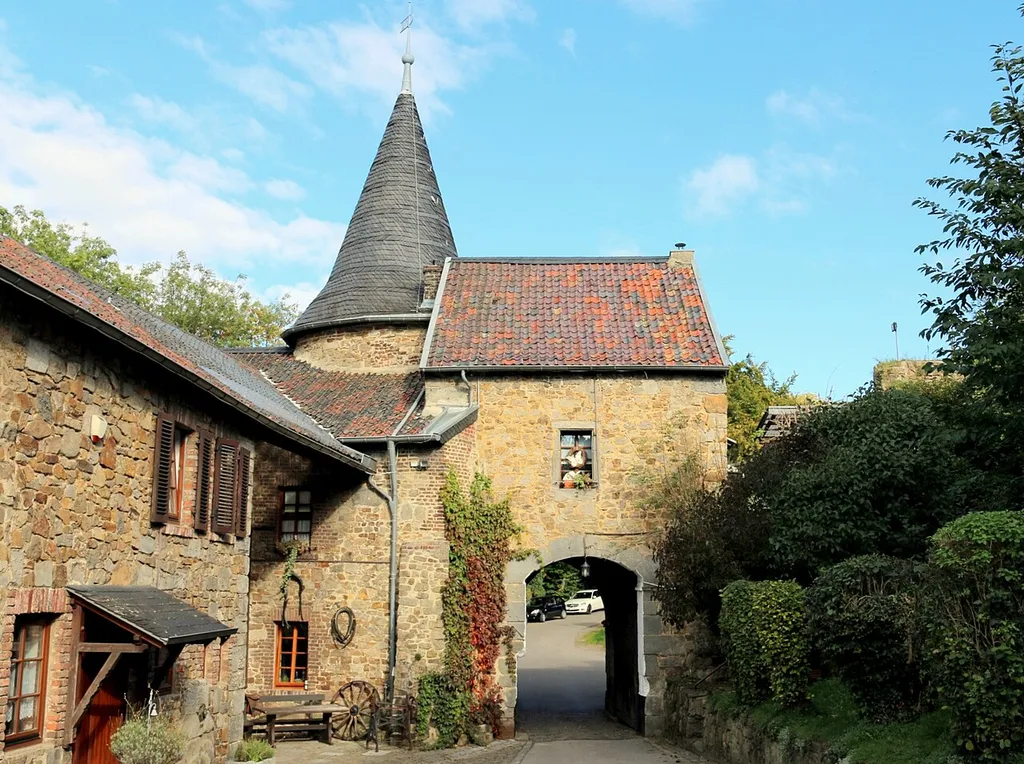 Innenhof Burg Wilhelmstein