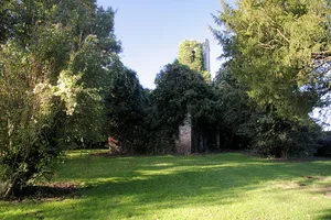 Ruins of St Lawrence's Church