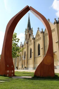 Queen of Heavens Church, Újpest
