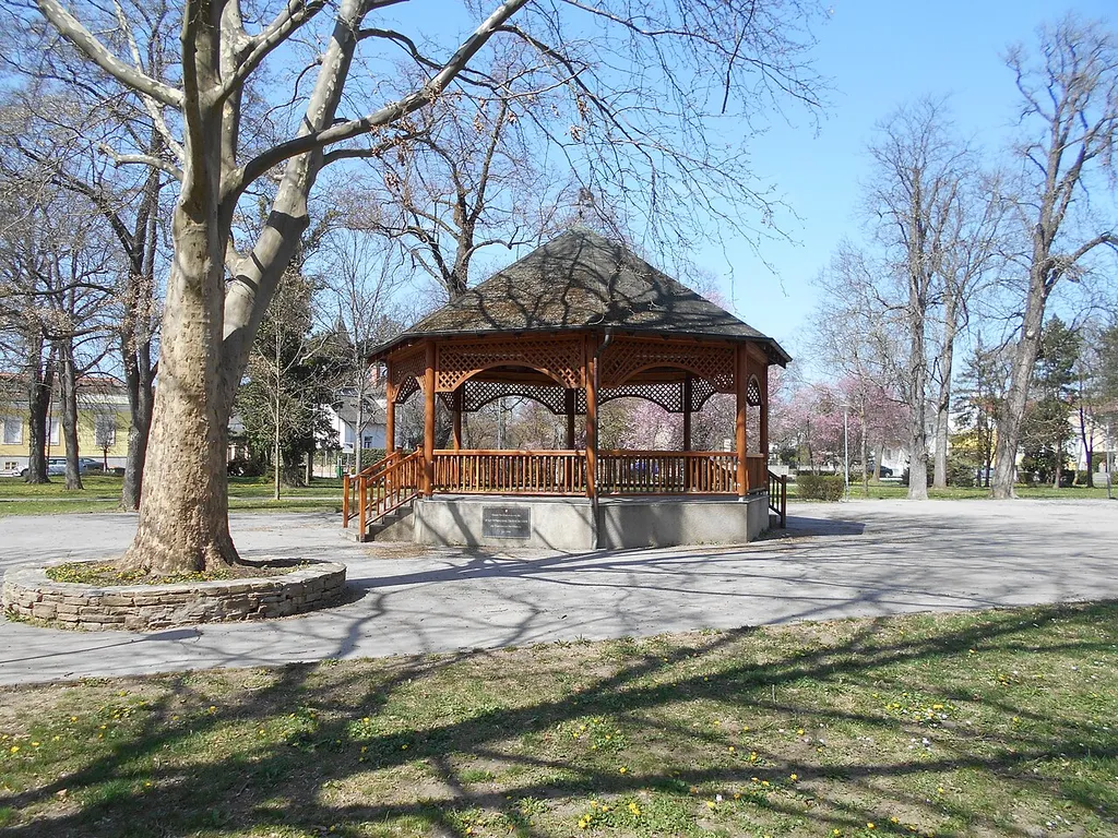 This media shows the natural monument in Lower Austria with the ID BN-108.