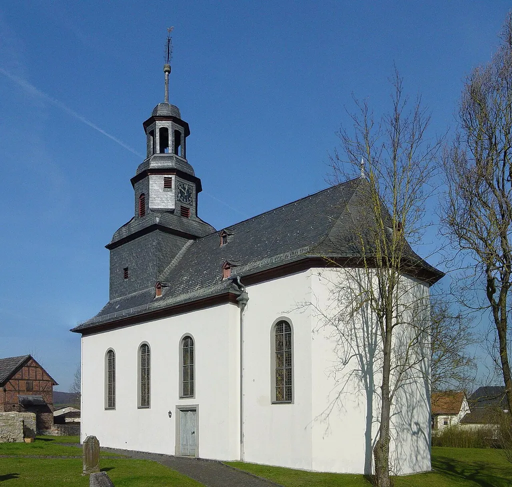 Ev. Kirche in Niederkleen, Südansicht
