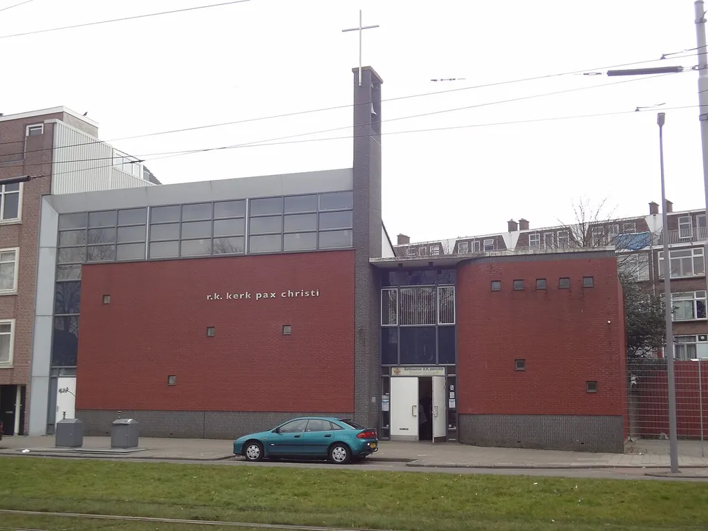 Pax Christikerk - Spangen - Rotterdam - View of the front exterior