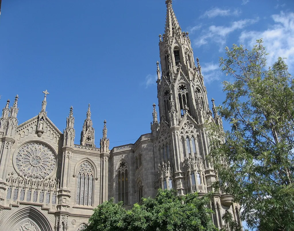 Iglesia de San Juan Bautista. En estilo neogótico es conocida popularmente como la "Catedral de Arucas"