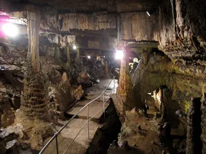 Erdmannshöhle