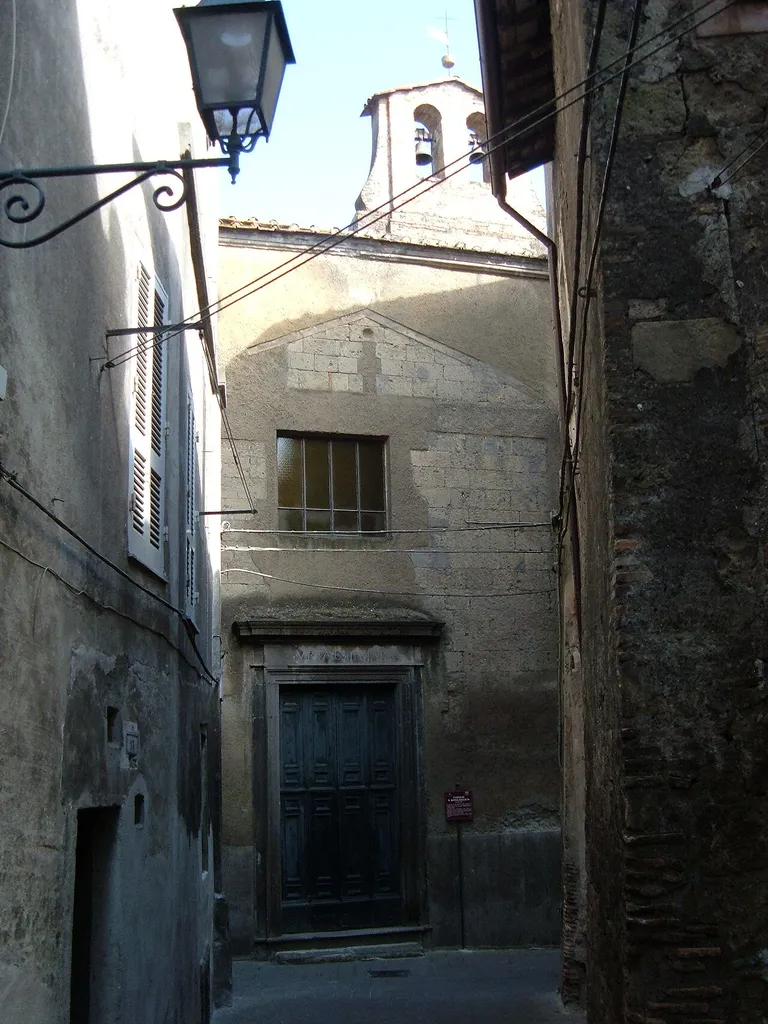 Chiesa di Santa Maria Assunta a Caprarola. Facciata.
