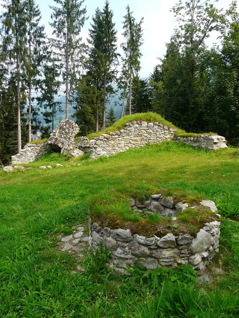 This media shows the remarkable cultural object in the Austrian state of Tyrol listed by the Tyrolean Art Cadastre with the ID 7179. (on tirisMaps, pdf, Fotoarchiv Tiroler Kunstkataster, more images on Commons, Wikidata)
