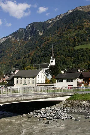 Linth und katholische Kirche in Linthal