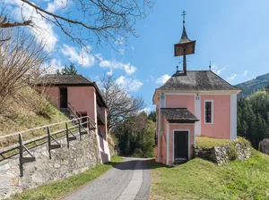 Geteilte Kirche am Kreuzbichl