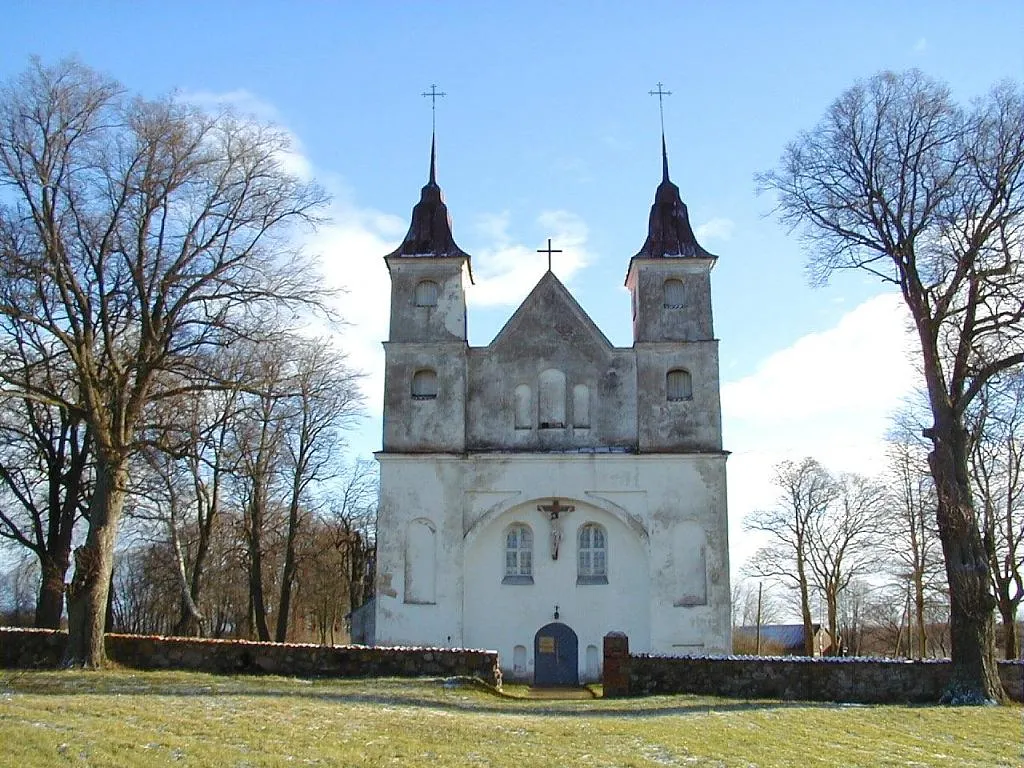 Lēnu Svētās Trīsvienības Romas katoļu baznīca 2001-11-10