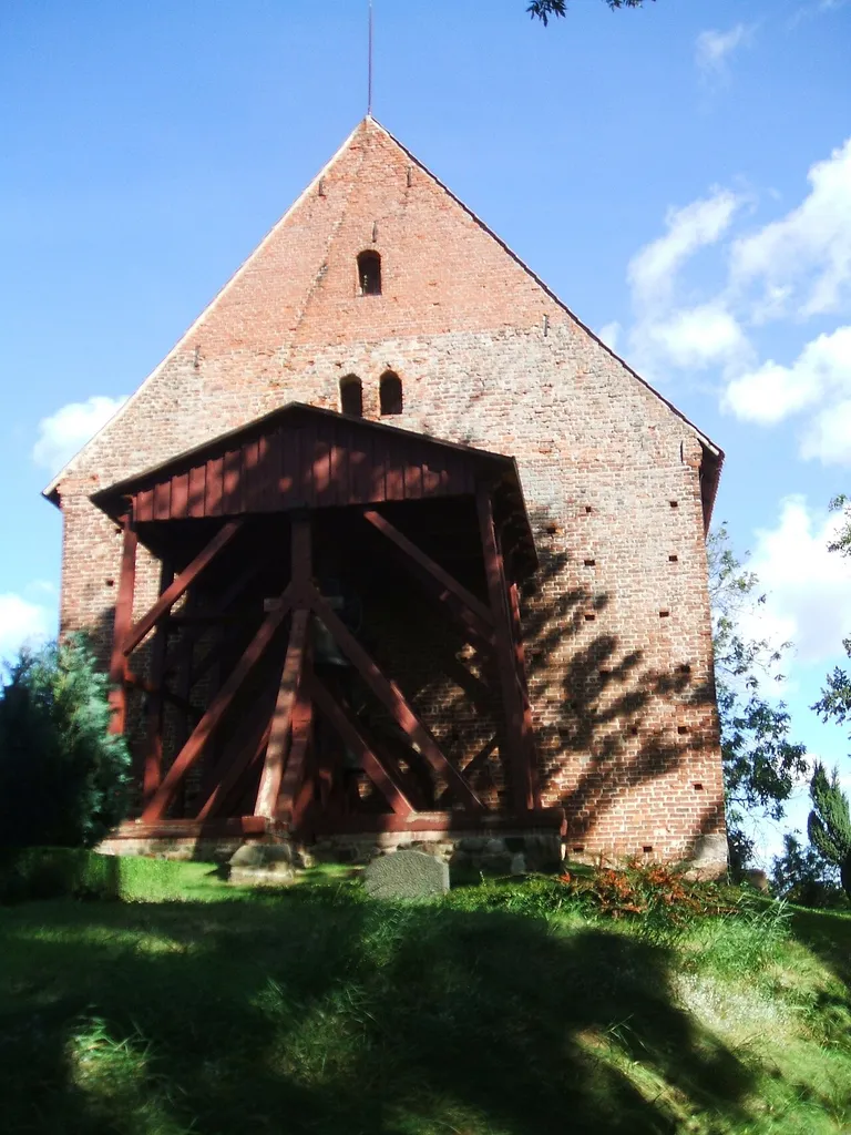 Voigdehagen, Dorfkirche, Glockenturm (2007-09-xx)