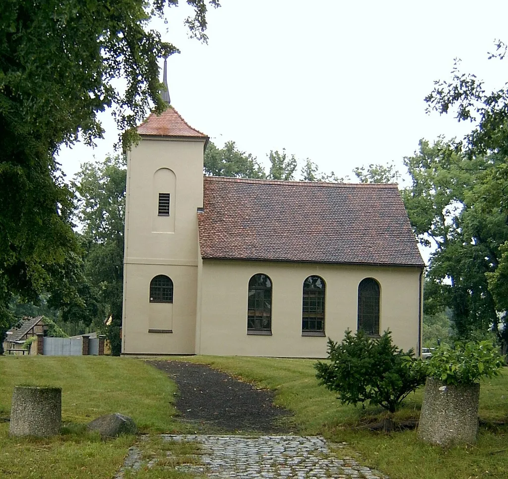 Die Kirche von Seddin (bei Potsdam) in der Gemeinde Seddiner See.