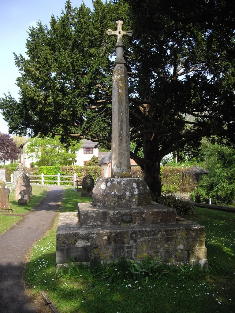 Churchyard cross, Chapel Allerton