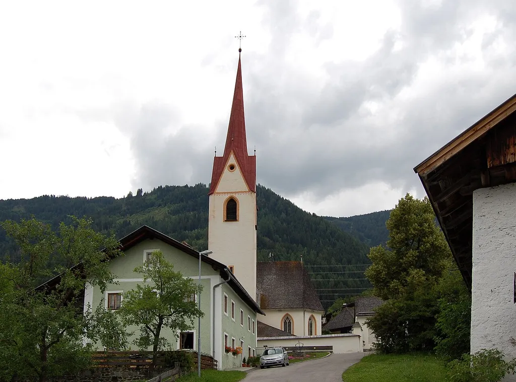 Die denkmalgeschützte Pfarrkirche in Grafendorf (Gemeinde Gaimberg) im Bezirk Lienz. This media shows the protected monument with ObjektID 2361 in Austria. (Commons, de, Wikidata)