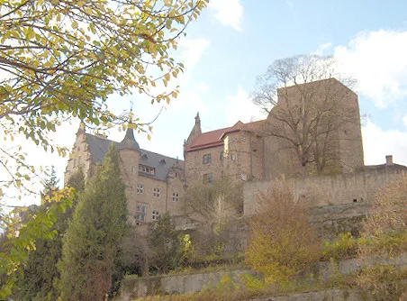 Burg Adelebsen (selbst photographiert)- GNU-FDL