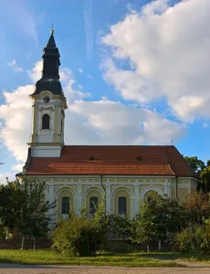 Kirche Hl. Erzengel Michael und Gabriel