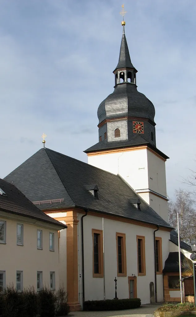 Katholische Pfarrkirche Sankt Johannes Baptista