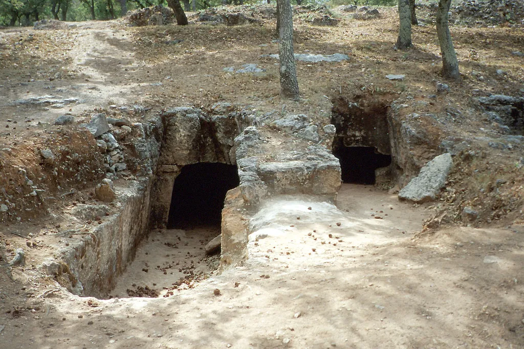 Late Minoan cemetery at Armeni