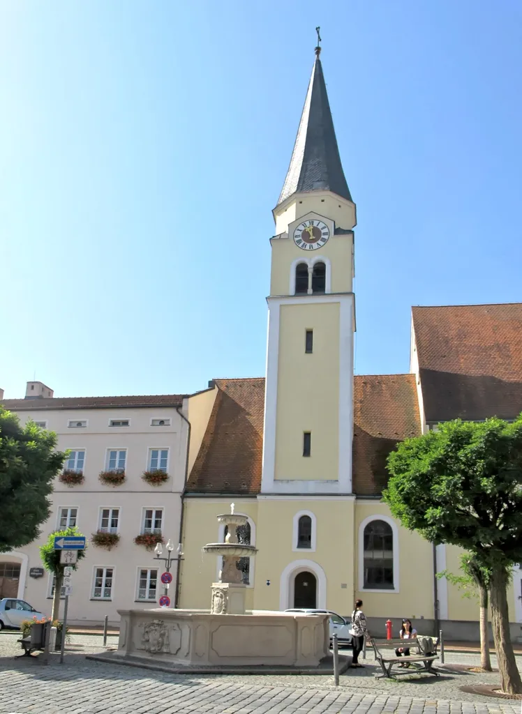 City "Mühldorf am Inn": Historic City, City-Place: Church "Frauenkirche"