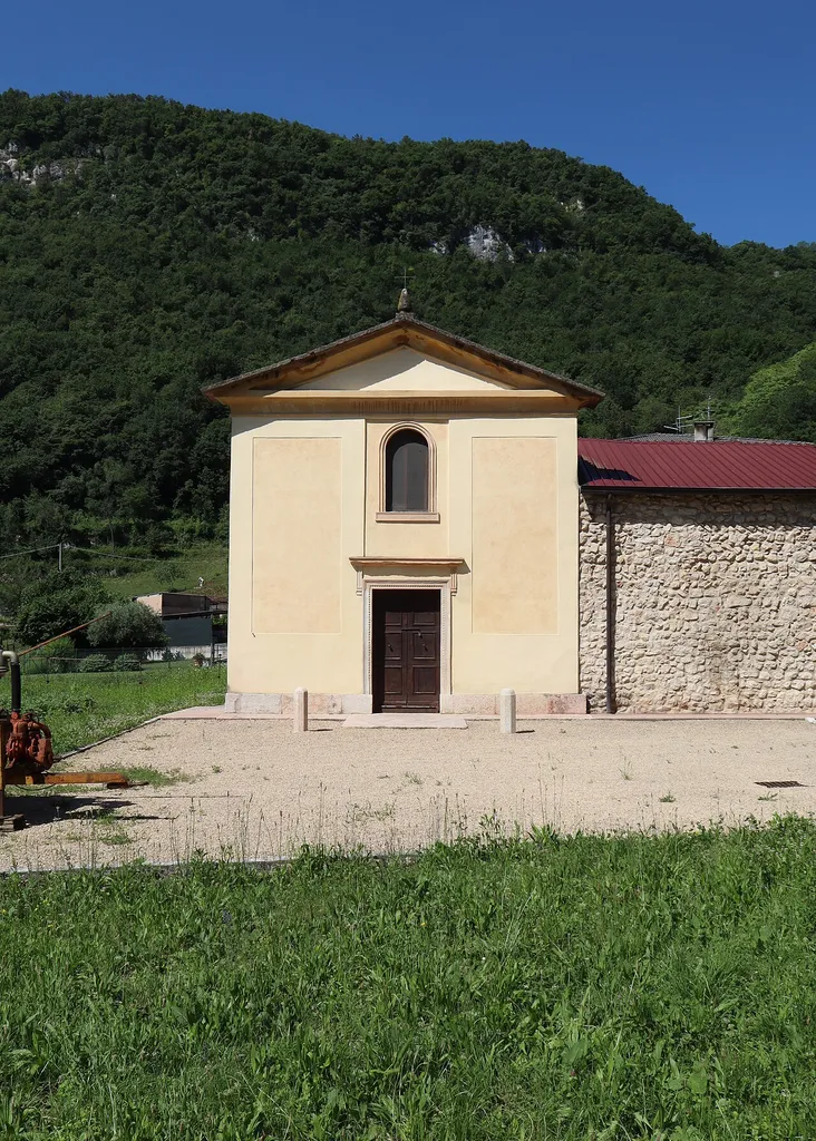 Lugo (Grezzana, Veneto, Italy), Saint Francis of Paola church