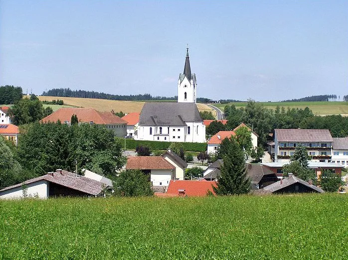 Meggenhofen This media shows the protected monument with ObjektID 59060 in Austria. (Commons, de, Wikidata)