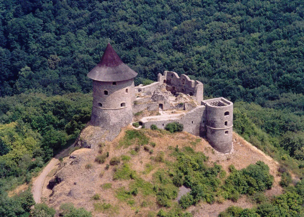 This media shows the protected monument with the number 606-2582/1 CHMSK/606-2582/1,CHMSK/606-2582(other) in the Slovak Republic.