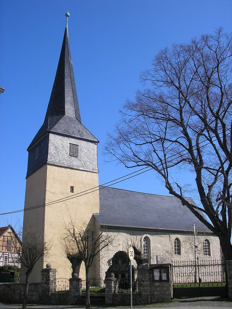 Die Kirche in Linderbach bei Erfurt.