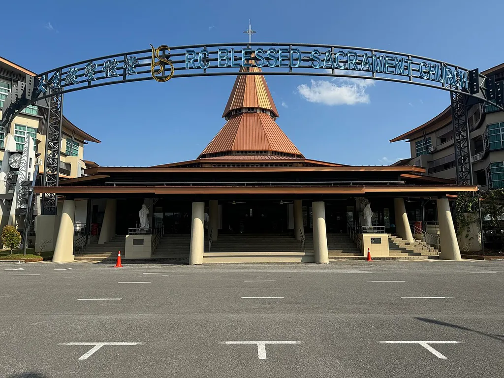 Tampak Luar Blessed Sacrament Church