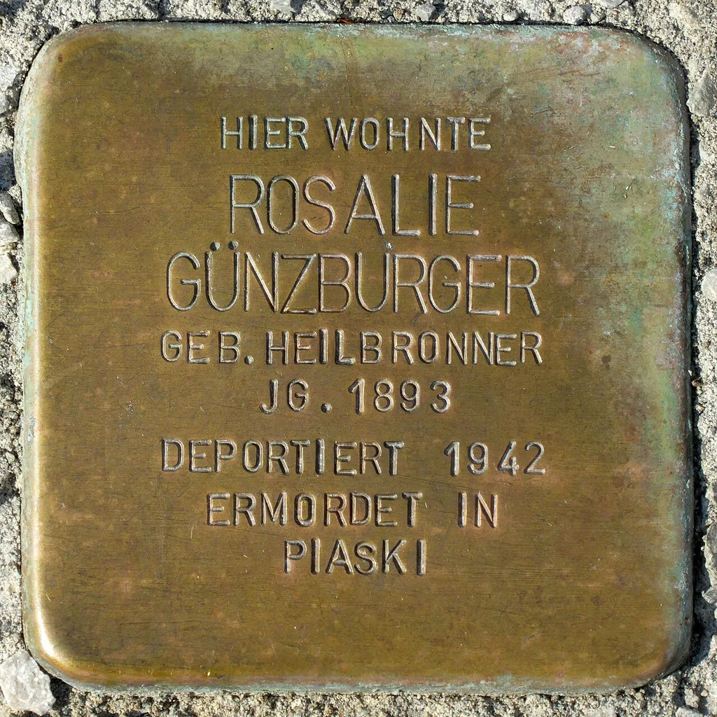 Stolperstein für Rosalie Günzburger (1893–1942) vor Moltkestraße 8 in Memmingen
