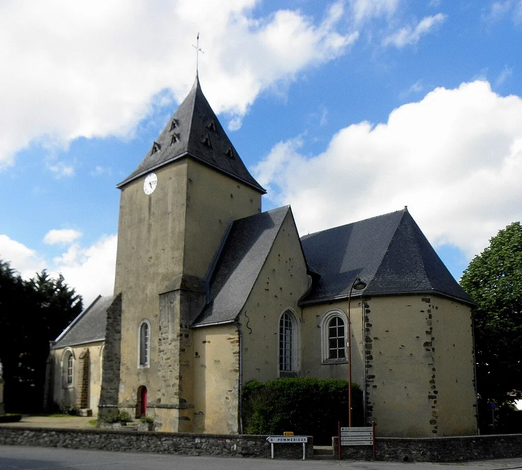 Église Saint-Jean-Baptiste d'Ampoigné (53).