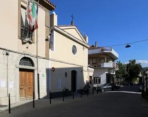 Holy Cross church