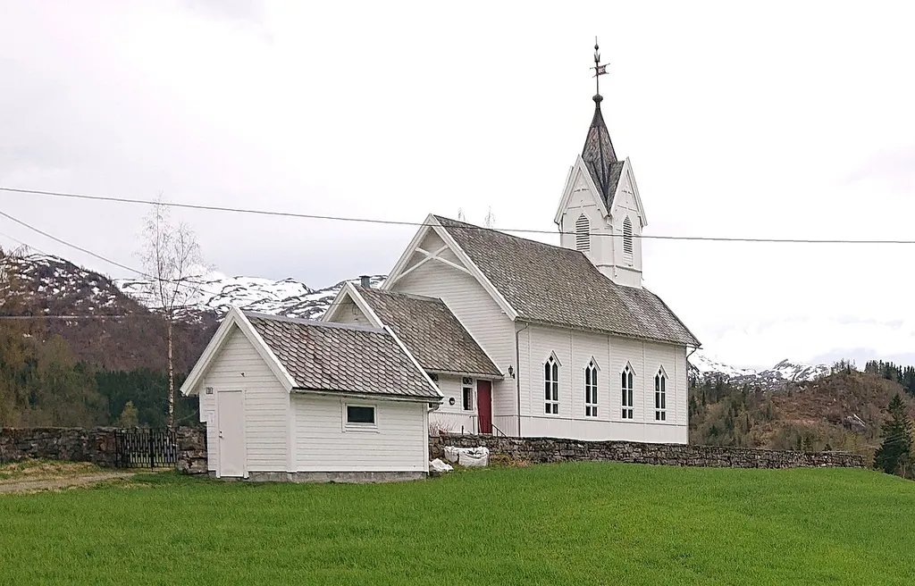 Nesheim kirke i Vaksdal. Bilde fra Riksantikvarens Kulturminnesøk.