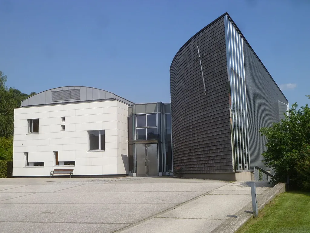 Kath. Pfarrkirche Christus der Auferstandene