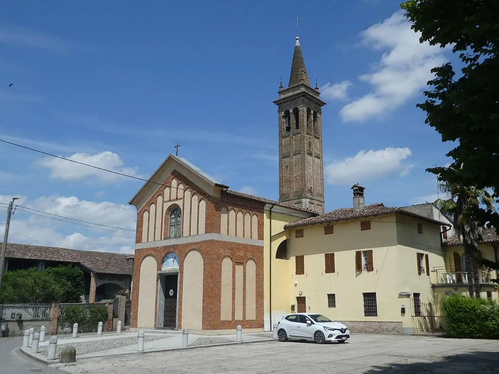 Farinate (Capralba, Lombardy, Italy), Saint Martin church