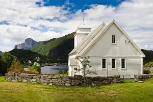 Rugsund Church
