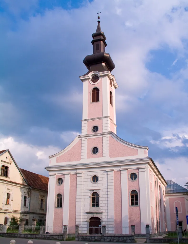 Crkva Svetog Trojstva u Otočcu