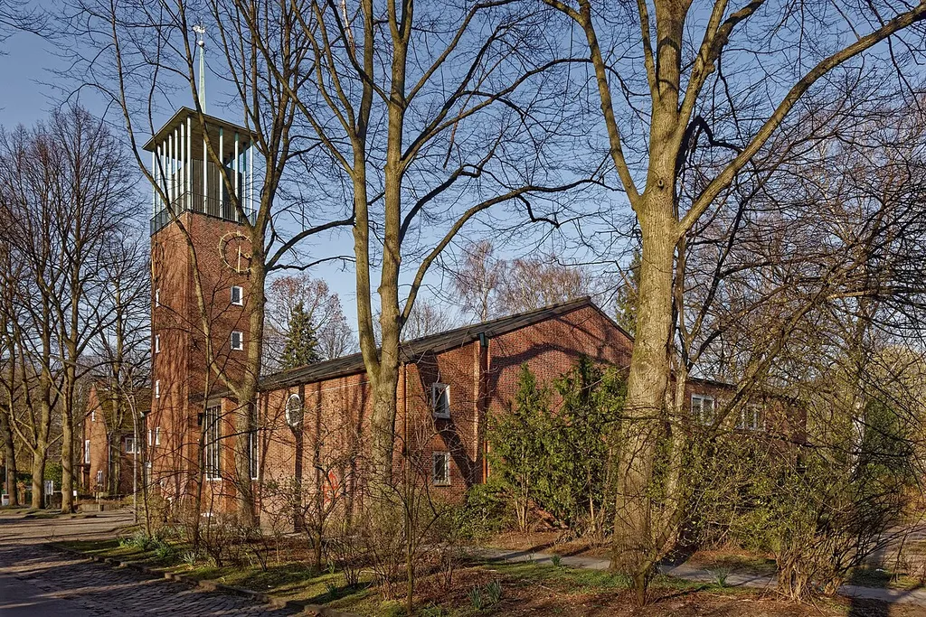 Hamburg-Barmbek-Nord, Kirche St. Gabriel am Hartzlohplatz