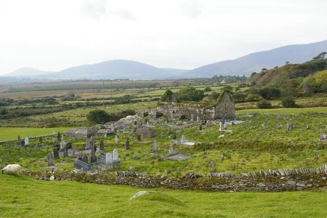Burial Ground near Srugreana The burial ground near Srugreana complete with ruined church.