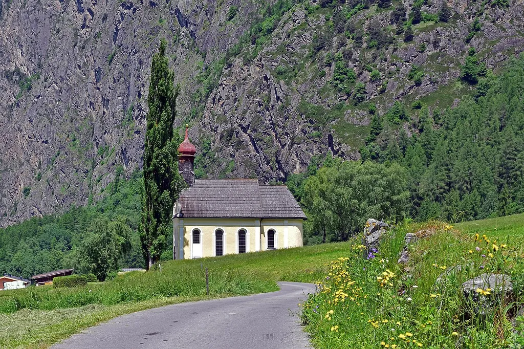 This media shows the nature reserve in the Tyrol with the ID 7117.