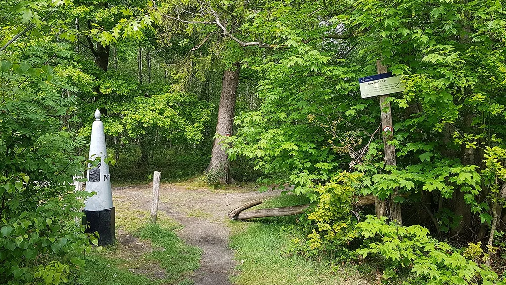 Belgium-Netherlands boundary stone no. 14
