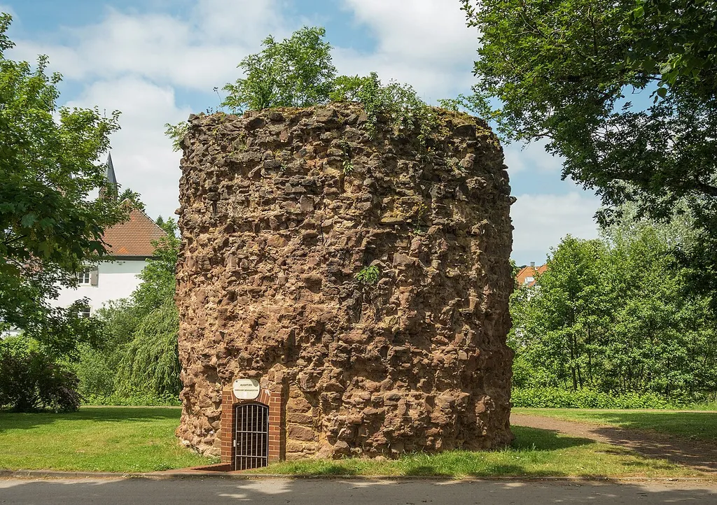 Der sog. Hexenturm in Püttlingen.